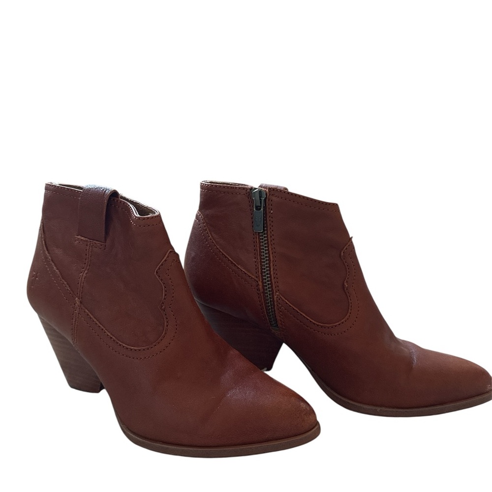 THE FRYE COMPANY. Chestnut Leather Booties